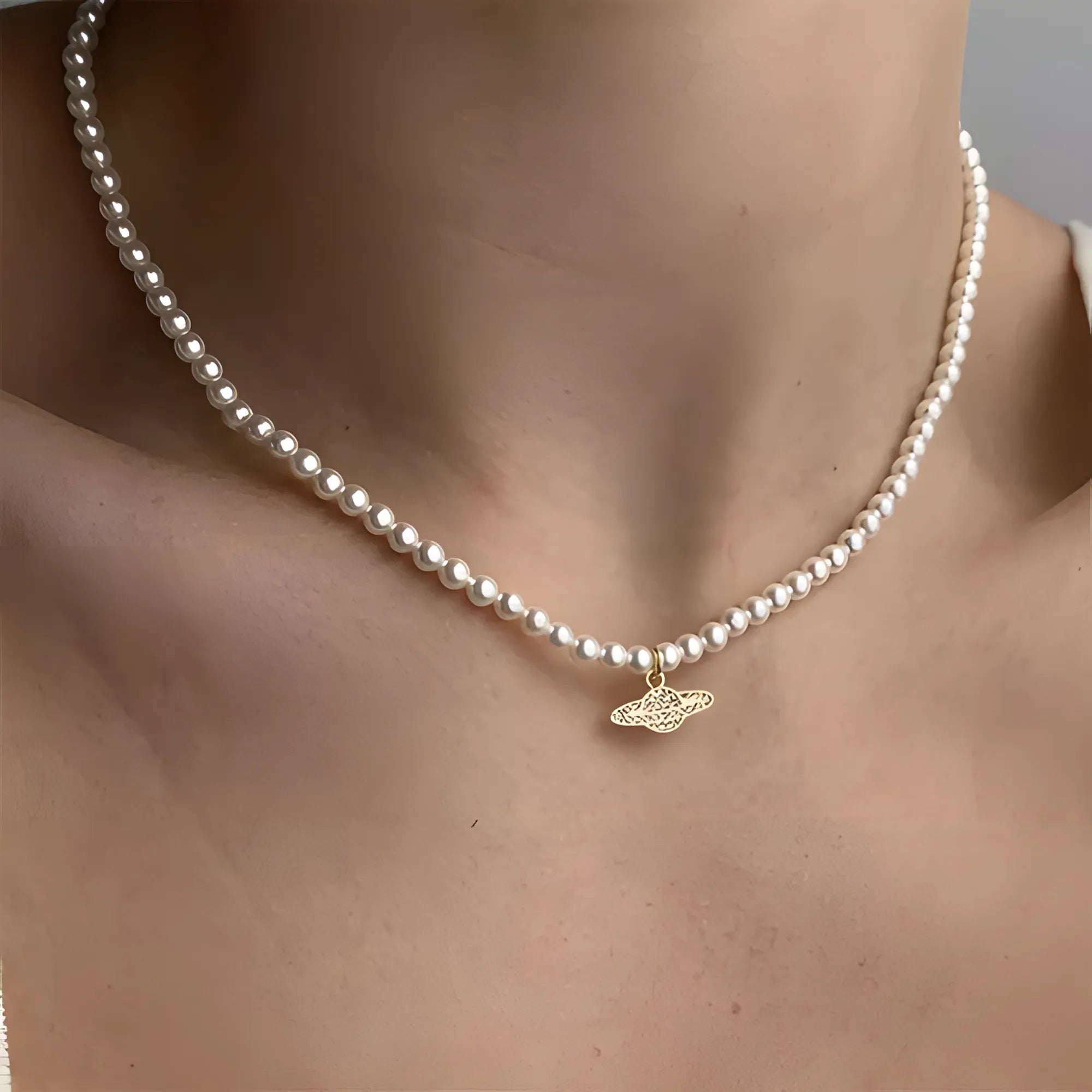 This Bloody Pearl Necklace Will Make You Feel Like a Vampire